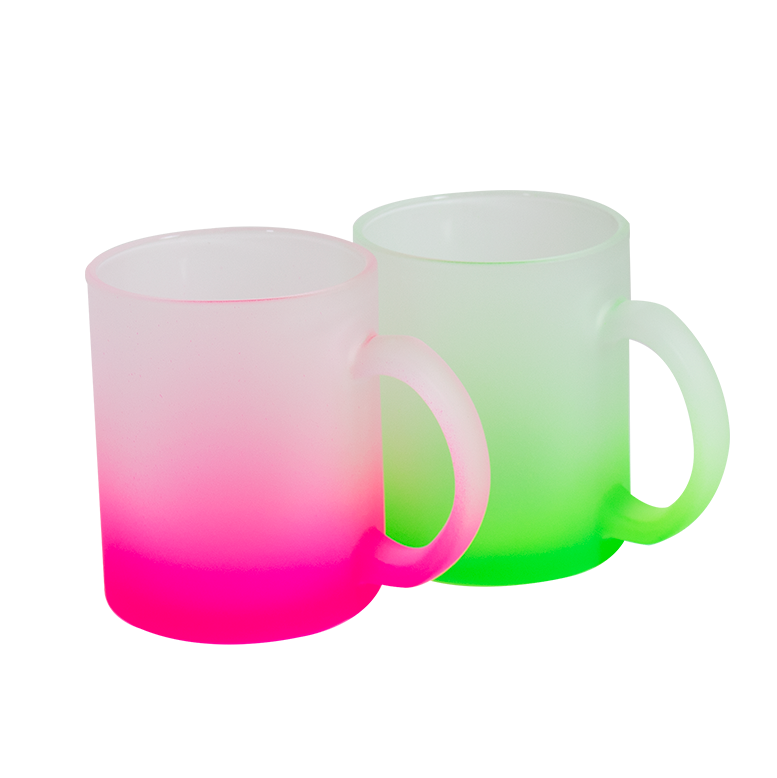 Taza  de vidrio con fondo de color